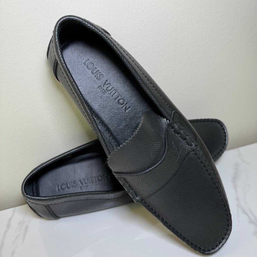 Black Leather Louis Vuitton Men Loafer